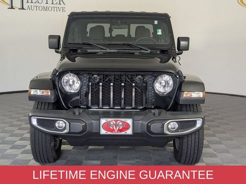 Used 2023 Jeep Gladiator Sport AWD/4WD image 3