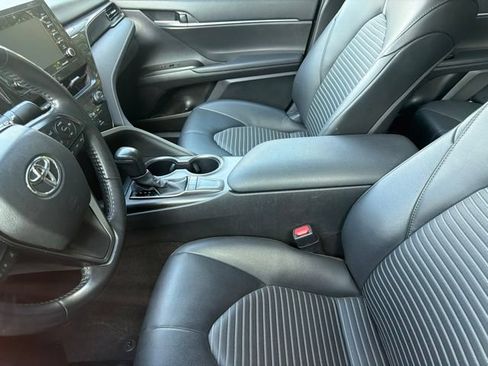 Used 2024 Toyota Camry SE FWD image 3