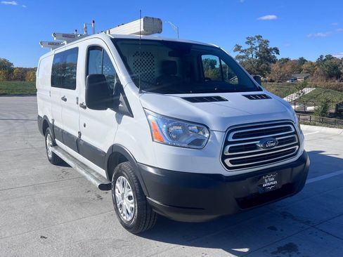 Used 2016 Ford Transit 250 XL w/ Exterior Upgrade Package image 4