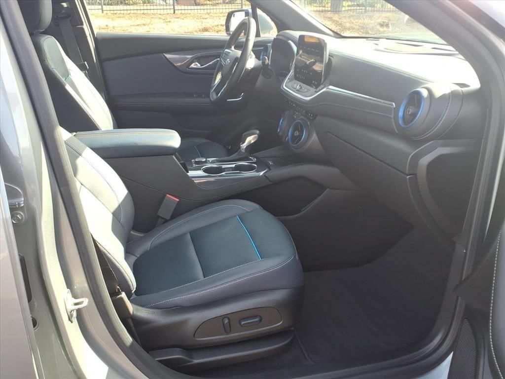 Used 2023 Chevrolet Blazer RS w/ Driver Confidence II Package FWD image 22