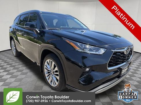 Used 2025 Toyota Highlander Platinum AWD/4WD image 1