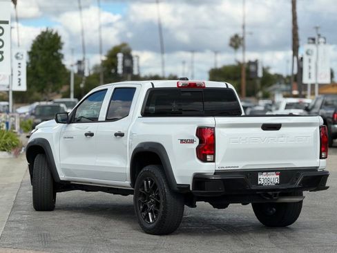 Used 2023 Chevrolet Colorado Trail Boss w/ LPO, Dark Essentials Package AWD/4WD image 2