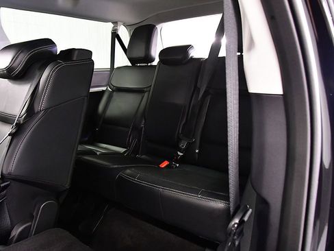 Used 2025 Ford Expedition Max Platinum w/ Driver's Package AWD/4WD image 31