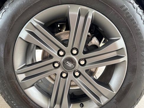 Used 2023 Ford F150 Lariat w/ Equipment Group 502A High AWD/4WD image 5