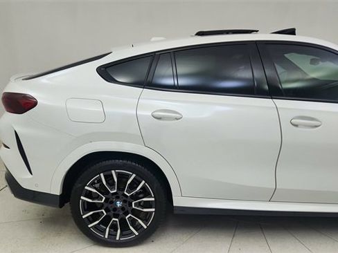 Used 2024 BMW X6 xDrive40i w/ Premium Package image 7