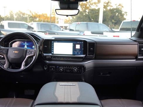 Used 2024 Chevrolet Silverado 3500 High Country w/ Technology Package image 5