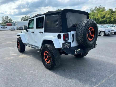 Used 2017 Jeep Wrangler Unlimited Sahara image 9