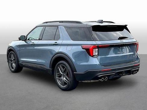 Certified 2025 Ford Explorer ST AWD/4WD image 5