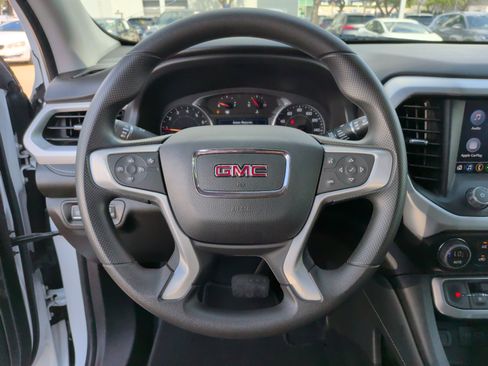 Used 2023 GMC Acadia SLE w/ Driver Convenience Package FWD image 18