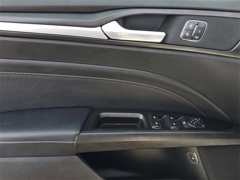 Certified 2019 Ford Fusion Energi Titanium image 9