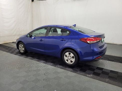 Used 2017 Kia Forte LX FWD image 3