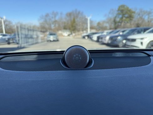 Used 2018 Volvo S90 T6 Inscription w/ Convenience Package image 12