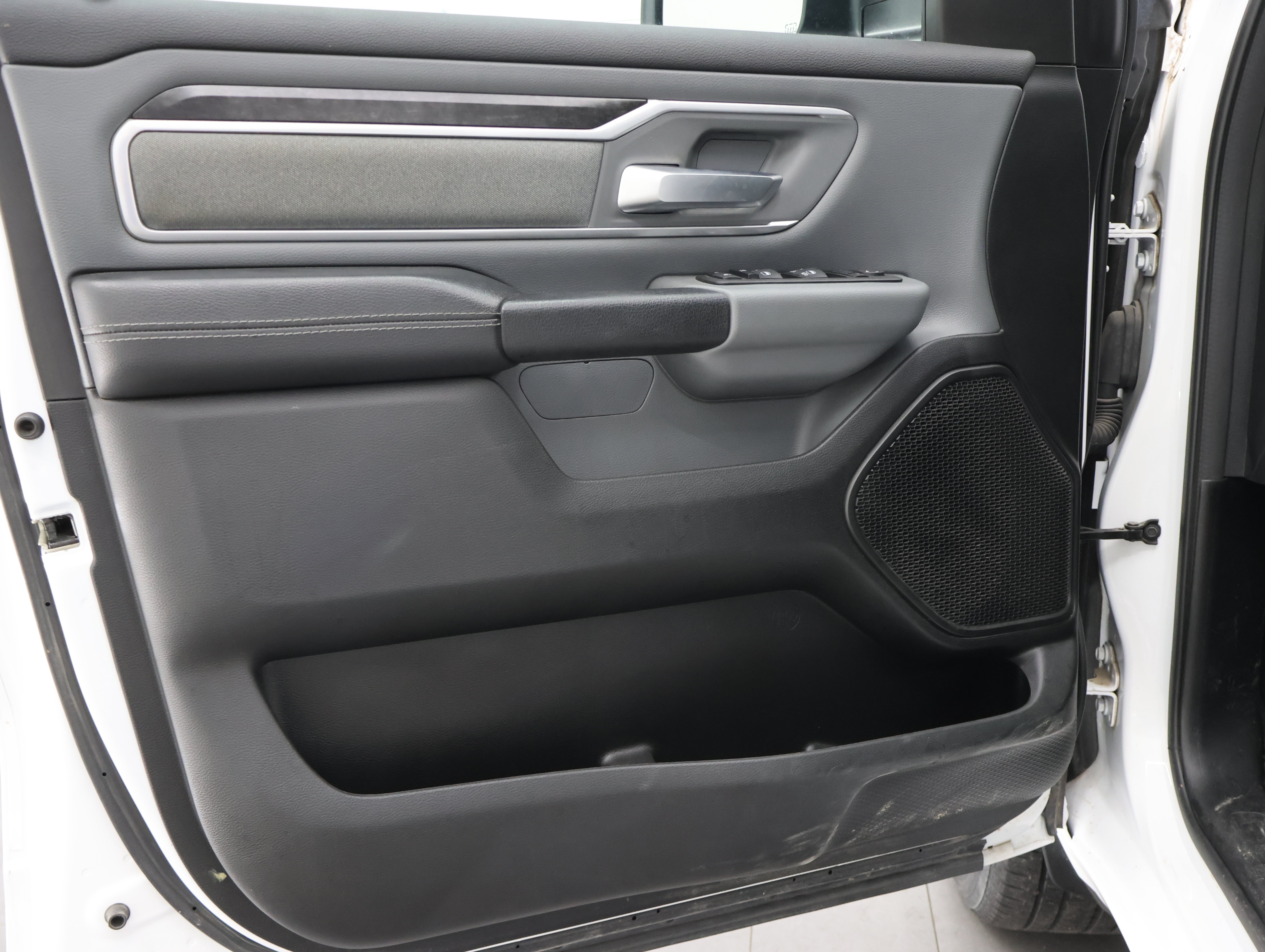Used 2022 RAM 1500 Big Horn AWD/4WD image 38