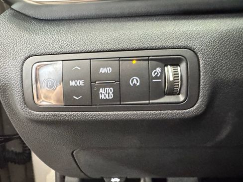 New 2026 GMC Terrain Elevation w/ Technology Package II AWD/4WD image 18