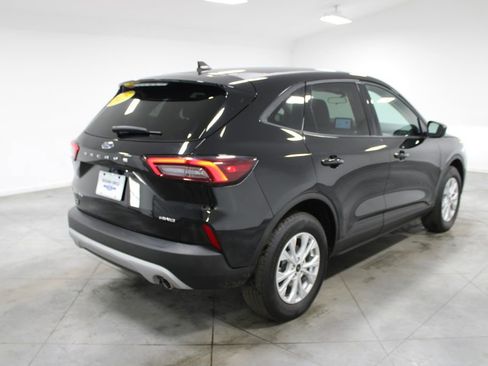 Used 2025 Ford Escape Active image 9
