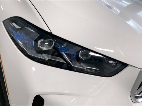 New 2026 BMW X5 xDrive50e image 13