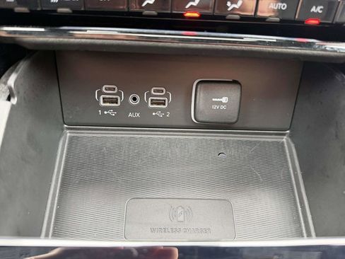 Used 2023 Jeep Grand Cherokee Altitude AWD/4WD image 30