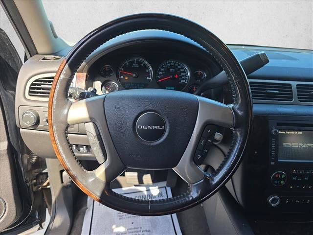 Used 2012 GMC Yukon XL Denali AWD/4WD image 18
