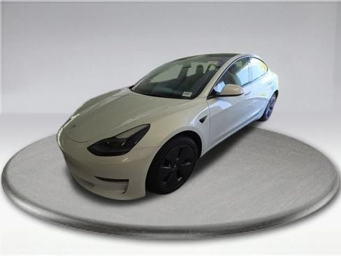 Used 2023 Tesla Model 3 Standard Range RWD image 10
