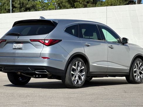 Certified 2023 Acura MDX FWD w/ Technology Package image 8