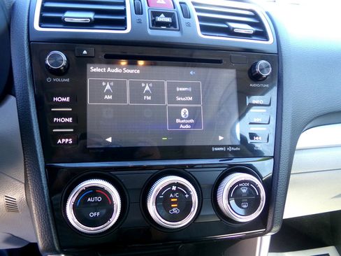 Used 2018 Subaru Forester 2.5i Premium image 17