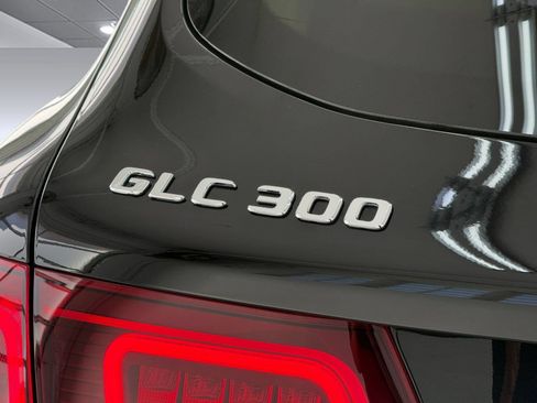 Used 2022 Mercedes-Benz GLC 300 4MATIC image 25