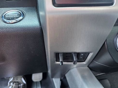 Used 2015 Ford F150 Platinum w/ Technology Package image 27