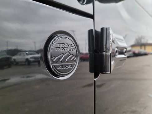 Used 2021 Jeep Wrangler Unlimited Sahara image 17