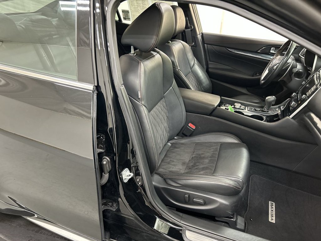 Used 2020 Nissan Maxima SR w/ Sport Mat Group FWD image 24