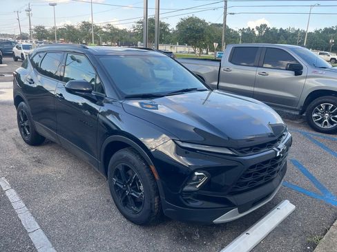 Used 2023 Chevrolet Blazer LT w/ Convenience Package FWD image 5