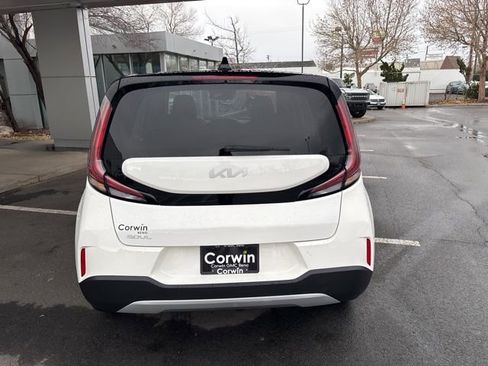 Used 2024 Kia Soul S image 9