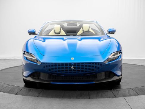 Used 2026 Ferrari Roma Spider RWD image 2