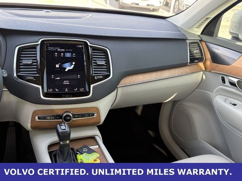 Certified 2022 Volvo XC90 T6 Momentum w/ Advanced Package image 14