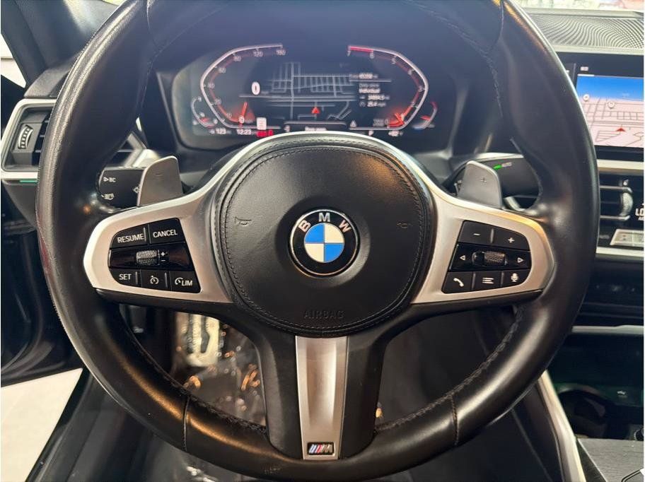 Used 2022 BMW 330i Sedan w/ M Sport Package RWD image 8
