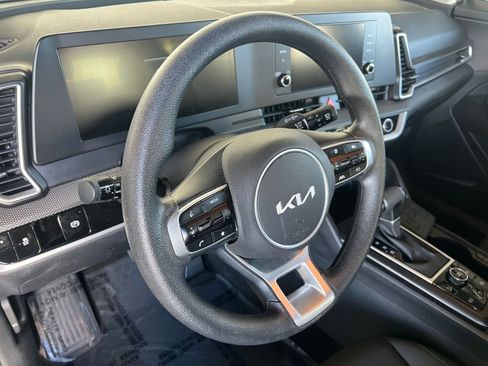 Used 2025 Kia Sportage LX FWD image 28