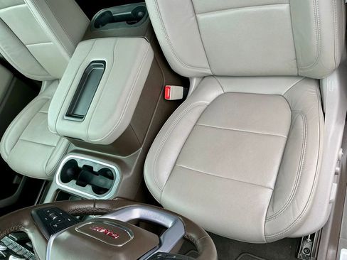 Used 2019 GMC Sierra 1500 SLT w/ SLT Premium Plus Package image 43