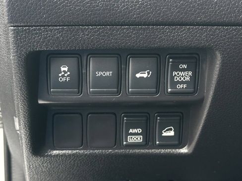 Used 2014 Nissan Rogue SL image 22