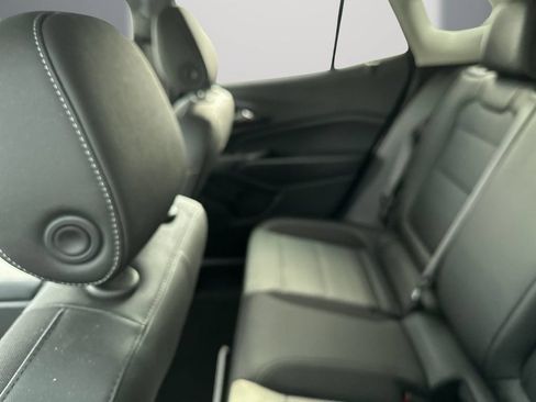 Used 2026 Chevrolet Trax LT FWD image 5