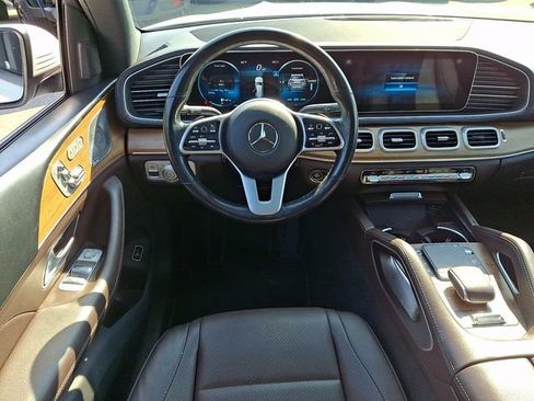 Used 2021 Mercedes-Benz GLS 450 4MATIC image 13