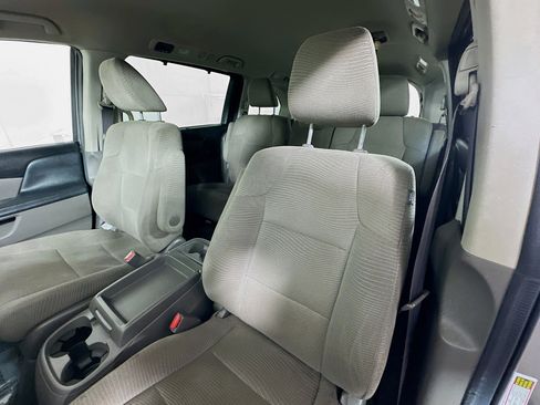 Used 2013 Honda Odyssey EX image 20