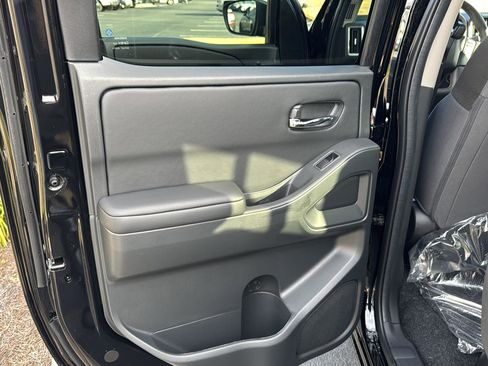 New 2026 Nissan Frontier SV w/ SV Convenience Package image 15