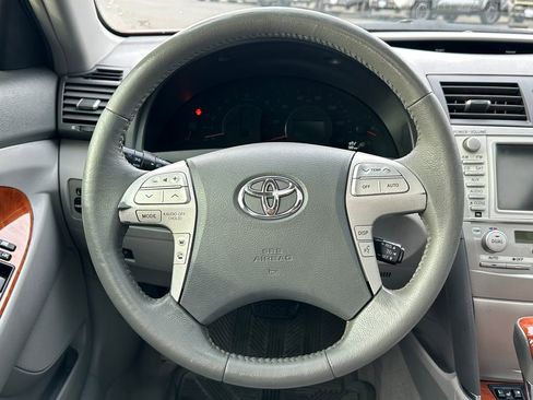 Used 2011 Toyota Camry XLE image 18