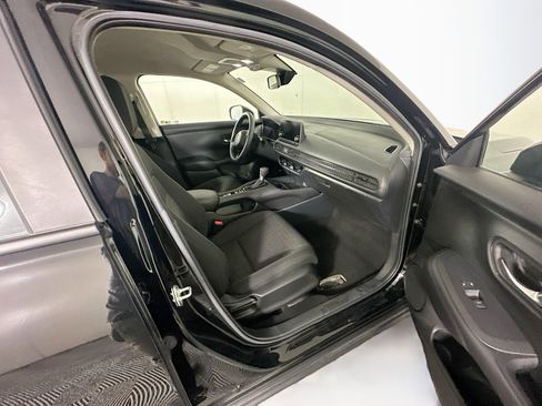 Used 2025 Honda HR-V LX image 29