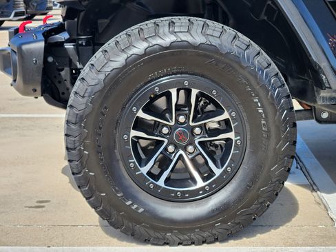 Used 2024 Jeep Wrangler Unlimited Rubicon image 10