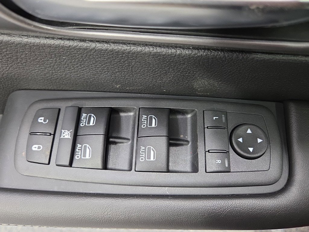 New 2026 Chrysler Pacifica Select w/ S Appearance Package FWD image 26