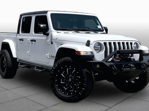 Used 2021 Jeep Gladiator Overland w/ Popular Equipment Package AWD/4WD image 3
