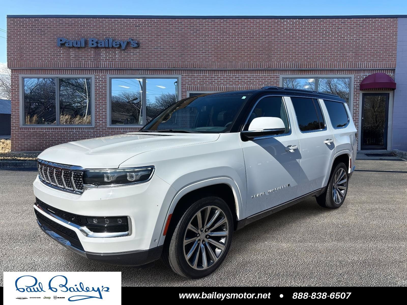 Used 2022 Jeep Grand Wagoneer Series II w/ Convenience Group III AWD/4WD image 1