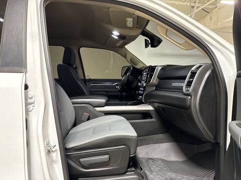 Used 2019 RAM 1500 Big Horn AWD/4WD image 22