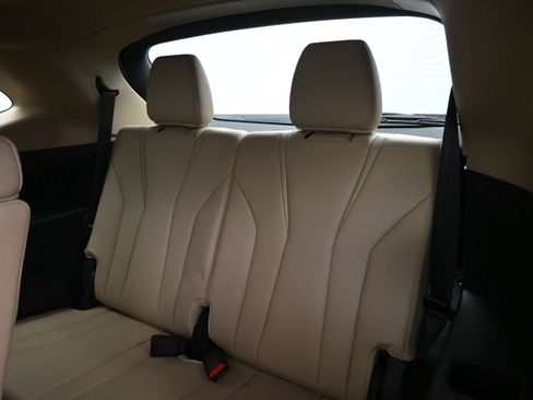 Used 2022 Acura MDX SH-AWD w/ Technology Package image 18