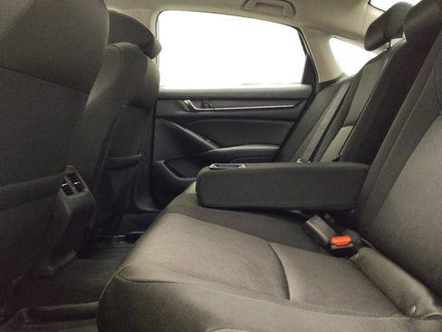 Used 2019 Honda Accord EX image 18